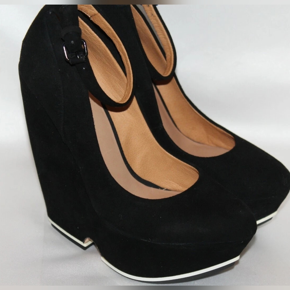 L.A.M.B. Gwen Stefani Black Suede Havana Wedges Size 7,5
